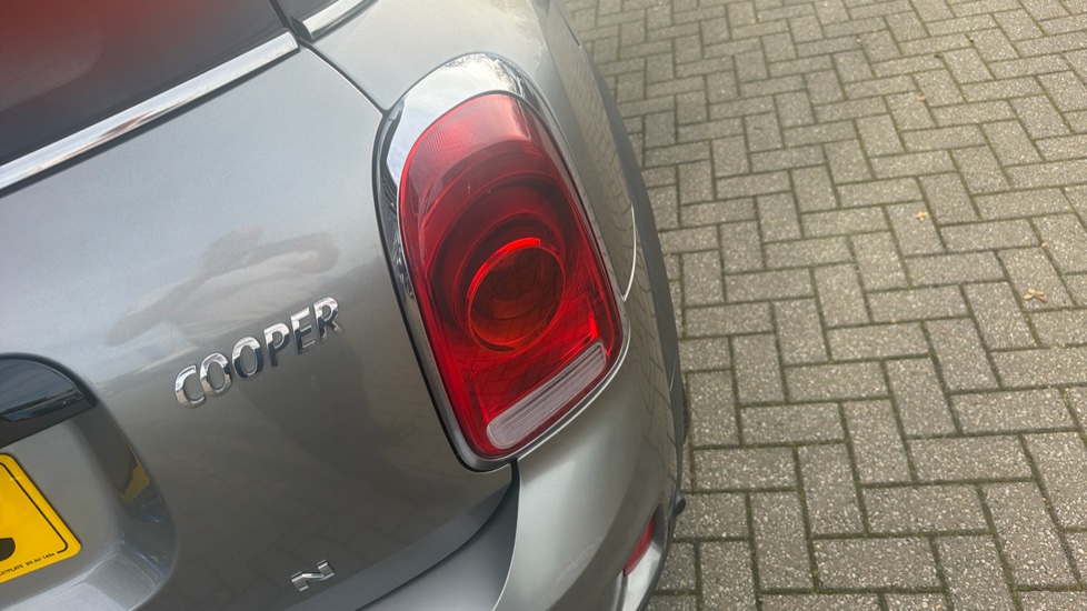 MINI Countryman 1.5 Cooper Classic 5dr Petrol Hatchback - Image 22