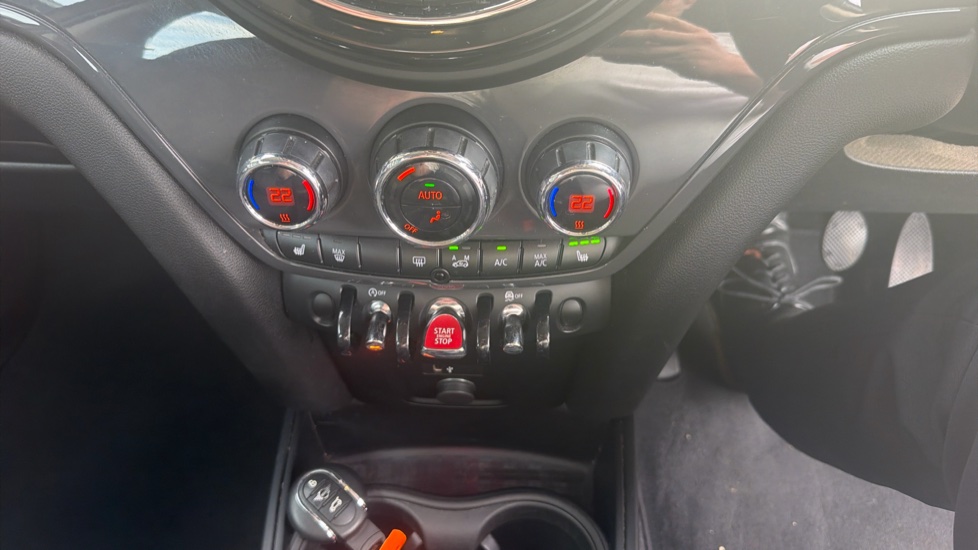 MINI Countryman 1.5 Cooper Classic 5dr Petrol Hatchback - Image 30