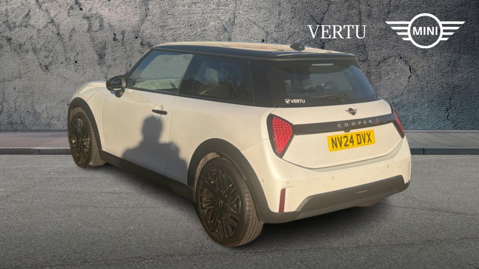 MINI Cooper 2.0 S Exclusive 3dr Auto Petrol Hatchback - Image 2