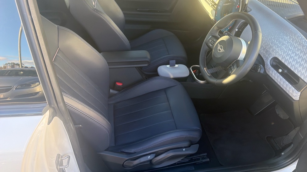 MINI Cooper 2.0 S Exclusive 3dr Auto Petrol Hatchback - Image 11