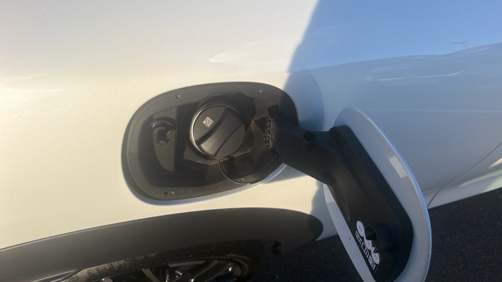 MINI Cooper 2.0 S Exclusive 3dr Auto Petrol Hatchback - Image 26