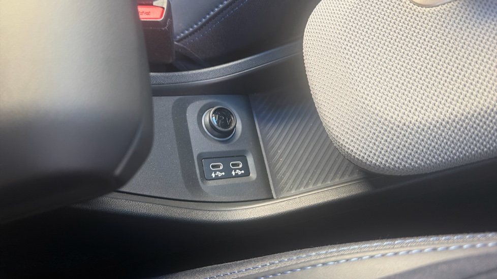 MINI Cooper 2.0 S Exclusive 3dr Auto Petrol Hatchback - Image 29