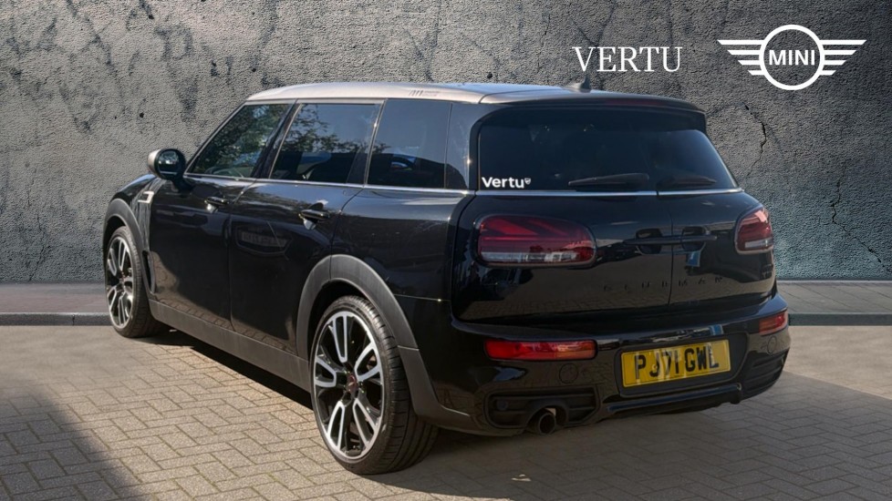 MINI Clubman 1.5 Cooper Shadow Edition 6dr Petrol Estate - Image 2