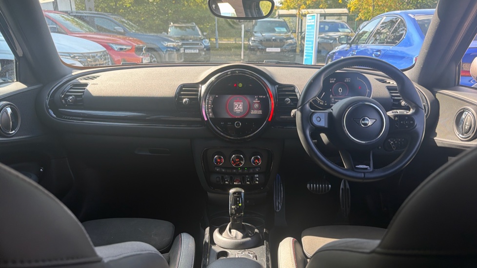 MINI Clubman 1.5 Cooper Shadow Edition 6dr Petrol Estate - Image 5