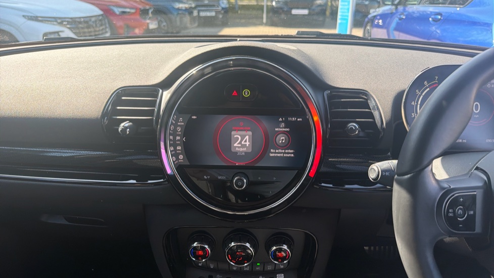 MINI Clubman 1.5 Cooper Shadow Edition 6dr Petrol Estate - Image 8