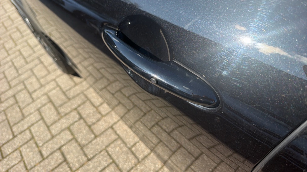 MINI Clubman 1.5 Cooper Shadow Edition 6dr Petrol Estate - Image 28