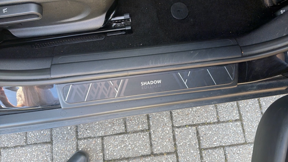 MINI Clubman 1.5 Cooper Shadow Edition 6dr Petrol Estate - Image 36