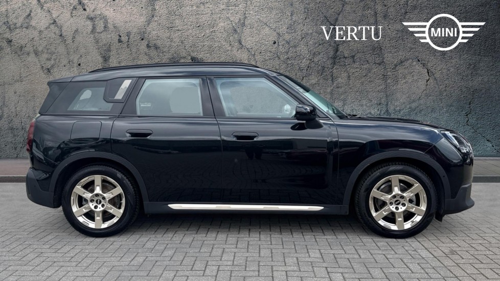 MINI Countryman 150kW E Exclusive [Level 1] 66kWh 5dr Auto Electric Hatchback - Image 3