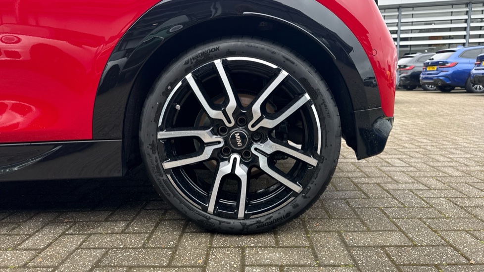 MINI Cooper 2.0 S Exclusive 3dr Auto Petrol Hatchback - Image 27