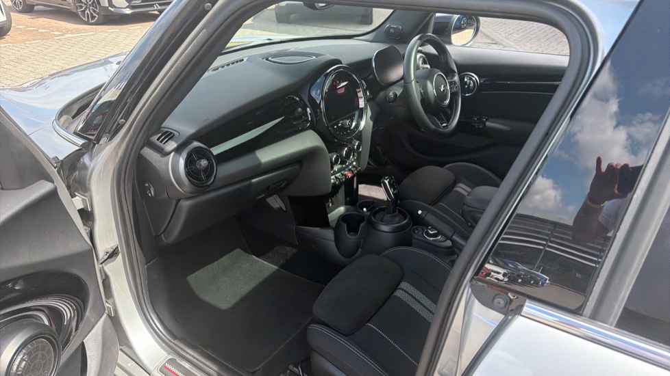 MINI Hatchback 2.0 Cooper S Sport 5dr Auto Petrol Hatchback - Image 7