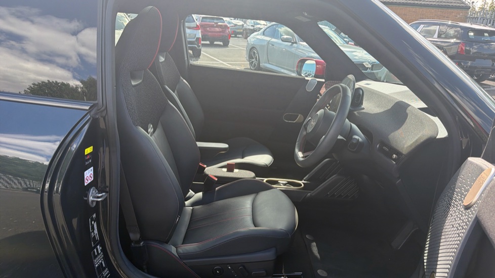 MINI Cooper 160kW SE Sport 54kWh 3dr Auto Electric Hatchback - Image 11