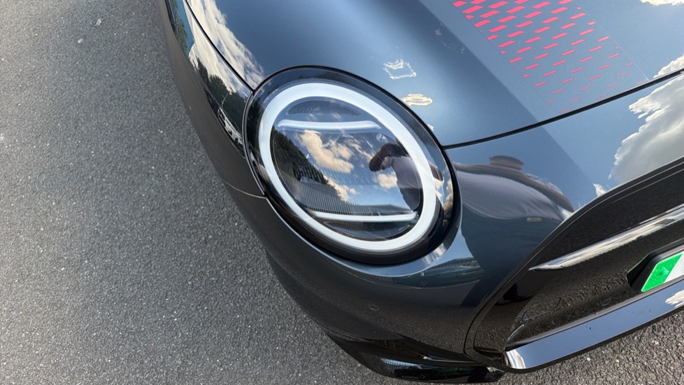 MINI Cooper 160kW SE Sport 54kWh 3dr Auto Electric Hatchback - Image 23