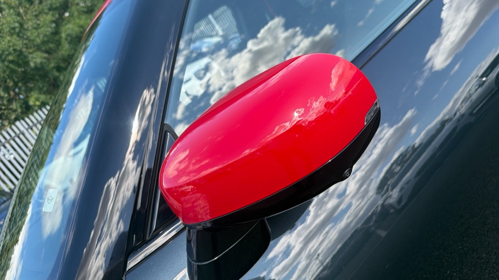 MINI Cooper 160kW SE Sport 54kWh 3dr Auto Electric Hatchback - Image 25