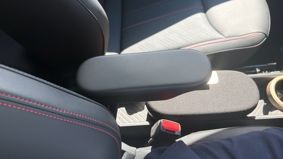 MINI Cooper 160kW SE Sport 54kWh 3dr Auto Electric Hatchback - Image 33