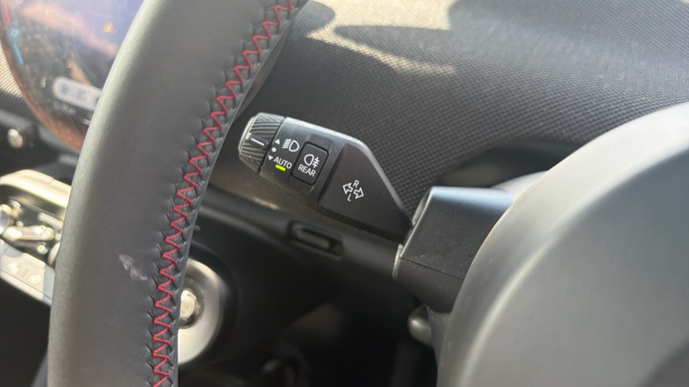 MINI Cooper 160kW SE Sport 54kWh 3dr Auto Electric Hatchback - Image 39