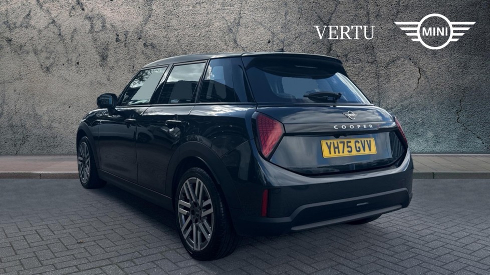 MINI Cooper 2.0 S Classic [Level 2] 5dr Auto Petrol Hatchback - Image 2