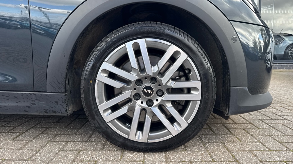 MINI Cooper 2.0 S Classic [Level 2] 5dr Auto Petrol Hatchback - Image 14
