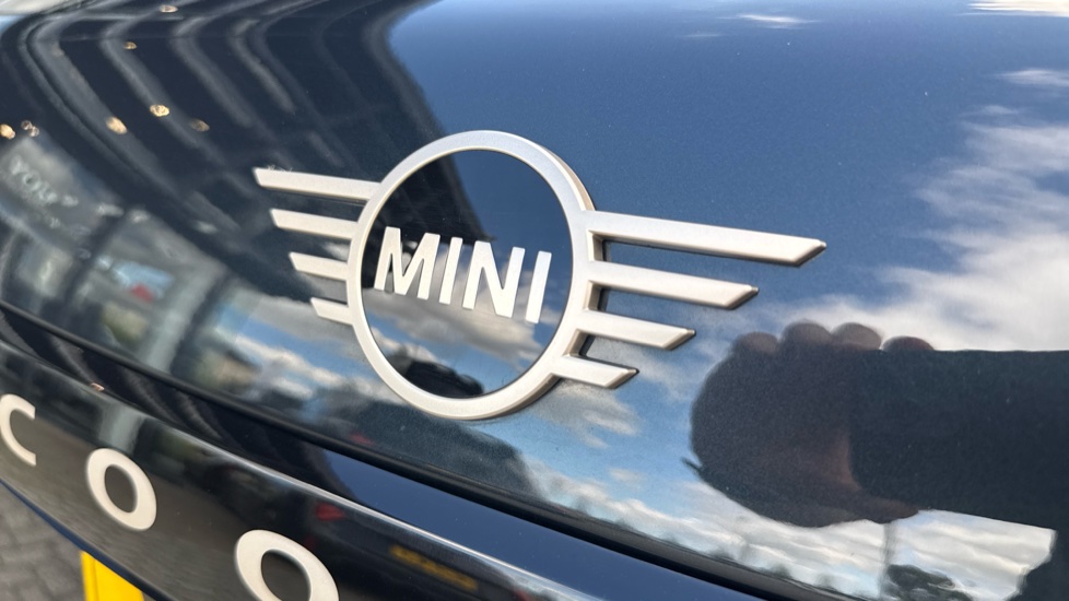 MINI Cooper 2.0 S Classic [Level 2] 5dr Auto Petrol Hatchback - Image 30