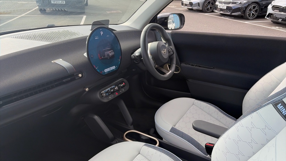 MINI Hatchback 135kW Cooper S Level 2 33kWh 3dr Auto Electric Hatchback - Image 7