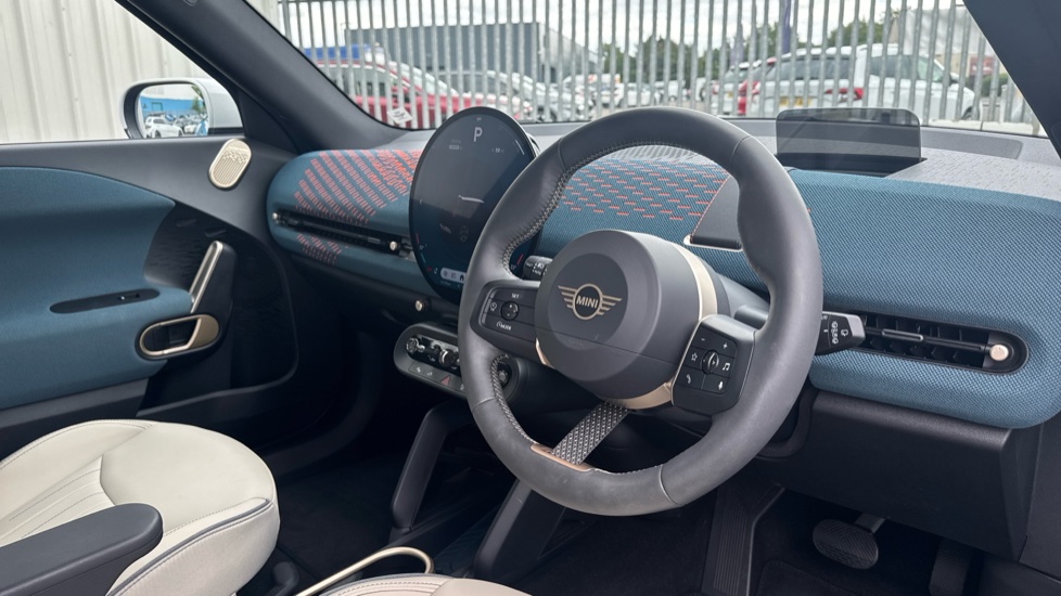 MINI Aceman 160kW SE Classic 54kWh 5dr Auto Electric Hatchback - Image 6