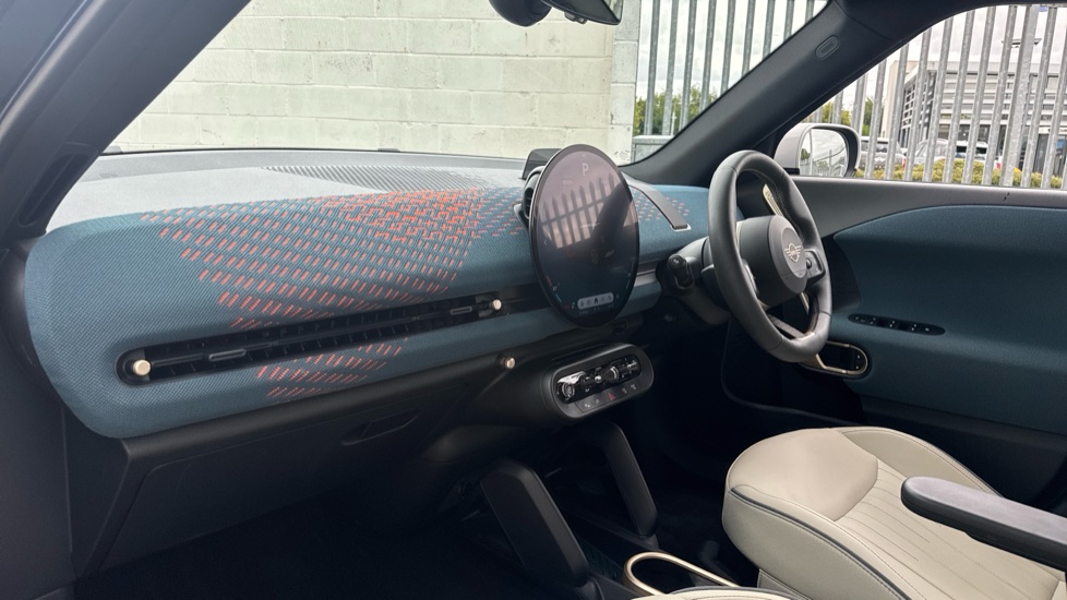 MINI Aceman 160kW SE Classic 54kWh 5dr Auto Electric Hatchback - Image 7