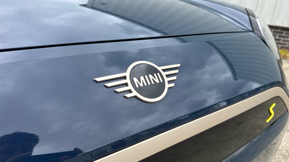 MINI Aceman 160kW SE Classic 54kWh 5dr Auto Electric Hatchback - Image 24