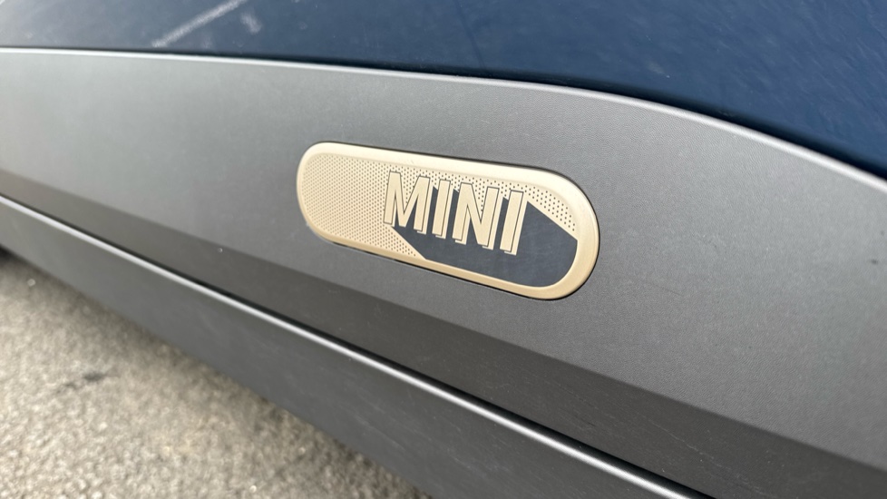 MINI Aceman 160kW SE Classic 54kWh 5dr Auto Electric Hatchback - Image 32
