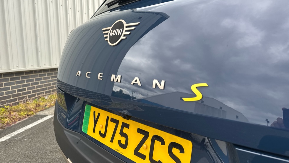 MINI Aceman 160kW SE Classic 54kWh 5dr Auto Electric Hatchback - Image 43