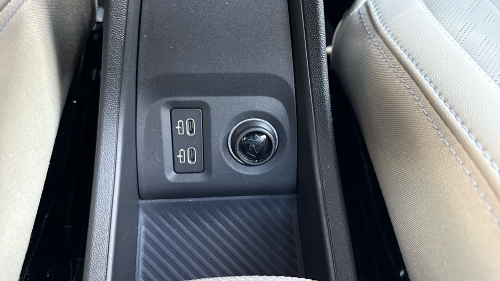MINI Cooper 1.5 C Exclusive 5dr Auto Petrol Hatchback - Image 25