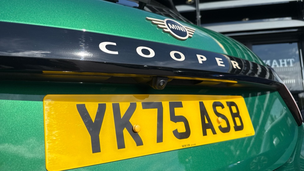MINI Cooper 1.5 C Exclusive 5dr Auto Petrol Hatchback - Image 30
