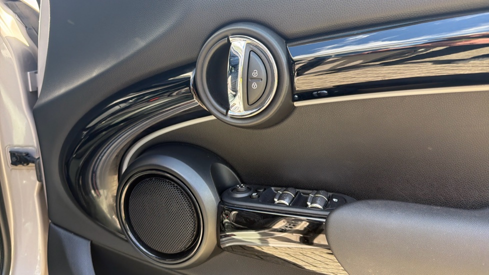 MINI Hatchback 2.0 Cooper S Sport 5dr Auto Petrol Hatchback - Image 20