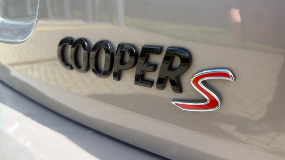 MINI Hatchback 2.0 Cooper S Sport 5dr Auto Petrol Hatchback - Image 31