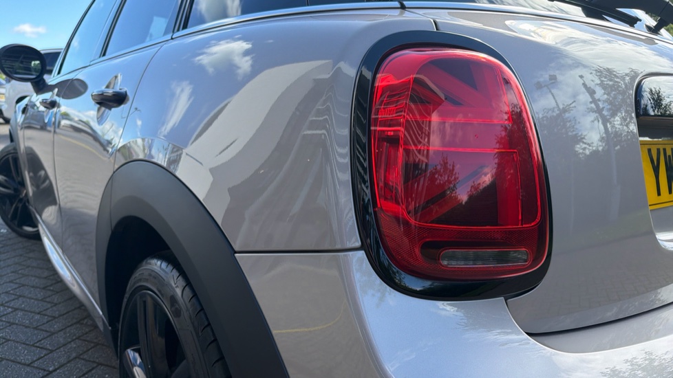 MINI Hatchback 2.0 Cooper S Sport 5dr Auto Petrol Hatchback - Image 32