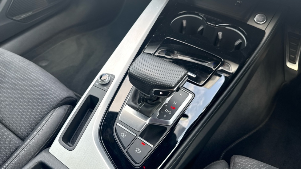 Audi A5 40 TDI 204 Quattro S Line 5dr S Tronic Diesel Hatchback - Image 10