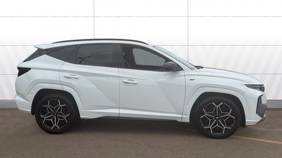 Hyundai TUCSON 1.6 TGDi 48V MHD N Line 5dr 2WD DCT Petrol Estate - Image 3