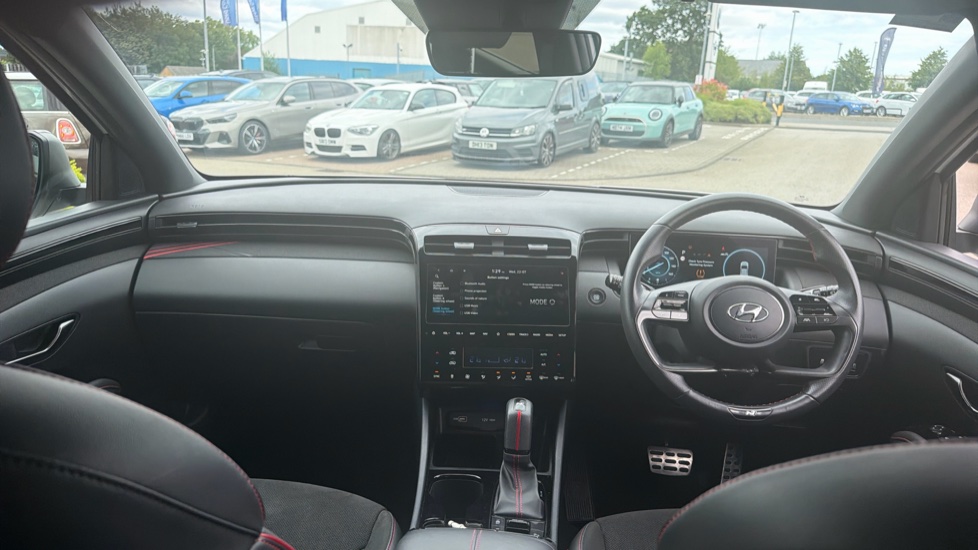 Hyundai TUCSON 1.6 TGDi 48V MHD N Line 5dr 2WD DCT Petrol Estate - Image 4