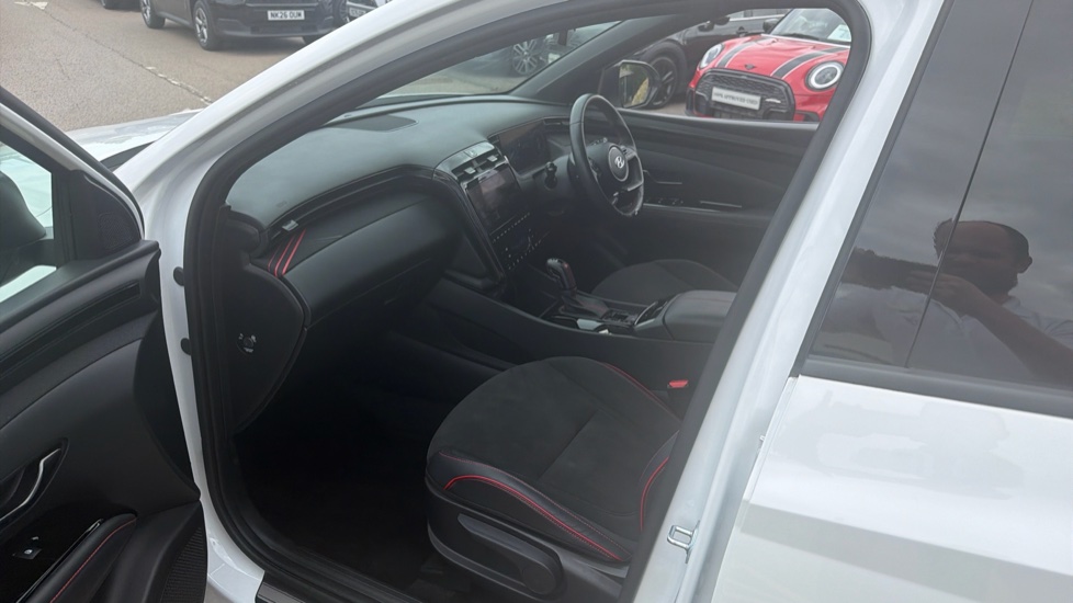 Hyundai TUCSON 1.6 TGDi 48V MHD N Line 5dr 2WD DCT Petrol Estate - Image 7