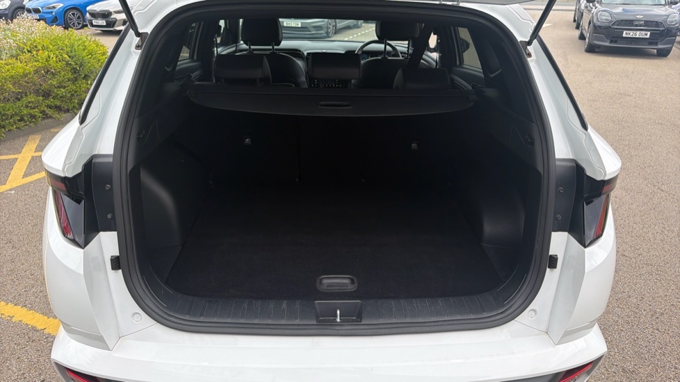 Hyundai TUCSON 1.6 TGDi 48V MHD N Line 5dr 2WD DCT Petrol Estate - Image 13