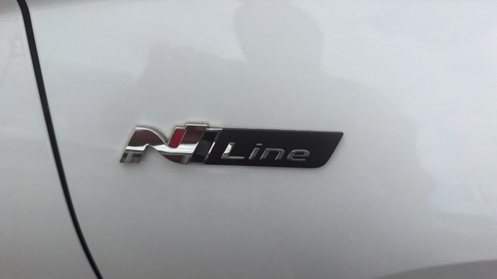 Hyundai TUCSON 1.6 TGDi 48V MHD N Line 5dr 2WD DCT Petrol Estate - Image 25