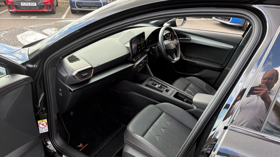 CUPRA Formentor 2.0 TSI 190 V2 5dr DSG 4Drive Petrol Estate - Image 7