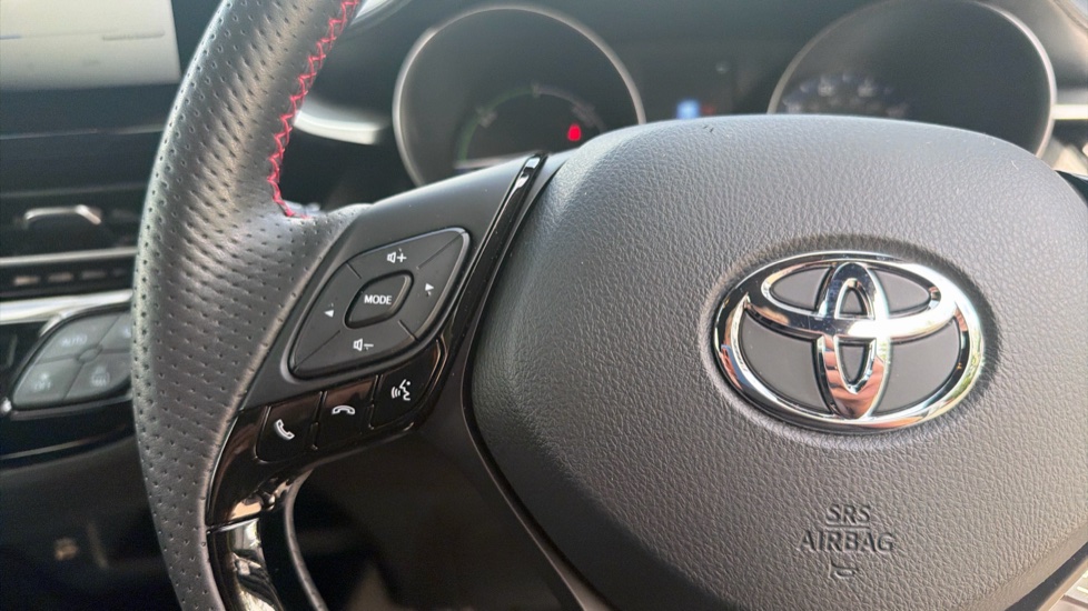 Toyota C-HR 1.8 Hybrid GR Sport 5dr CVT [Leather/JBL] Hybrid Hatchback - Image 17