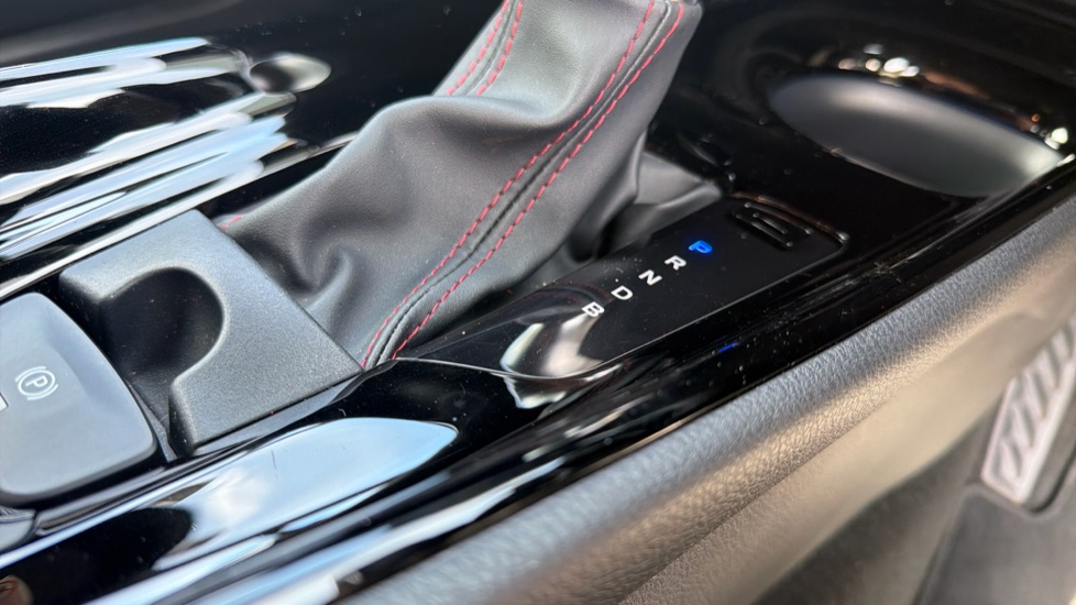 Toyota C-HR 1.8 Hybrid GR Sport 5dr CVT [Leather/JBL] Hybrid Hatchback - Image 19