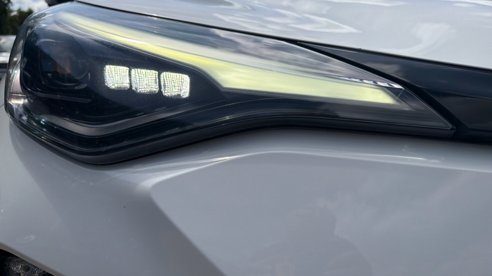 Toyota C-HR 1.8 Hybrid GR Sport 5dr CVT [Leather/JBL] Hybrid Hatchback - Image 23