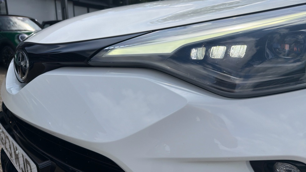 Toyota C-HR 1.8 Hybrid GR Sport 5dr CVT [Leather/JBL] Hybrid Hatchback - Image 25