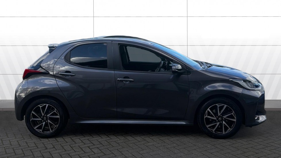 Toyota Yaris 1.5 Hybrid Design 5dr CVT Hybrid Hatchback - Image 3
