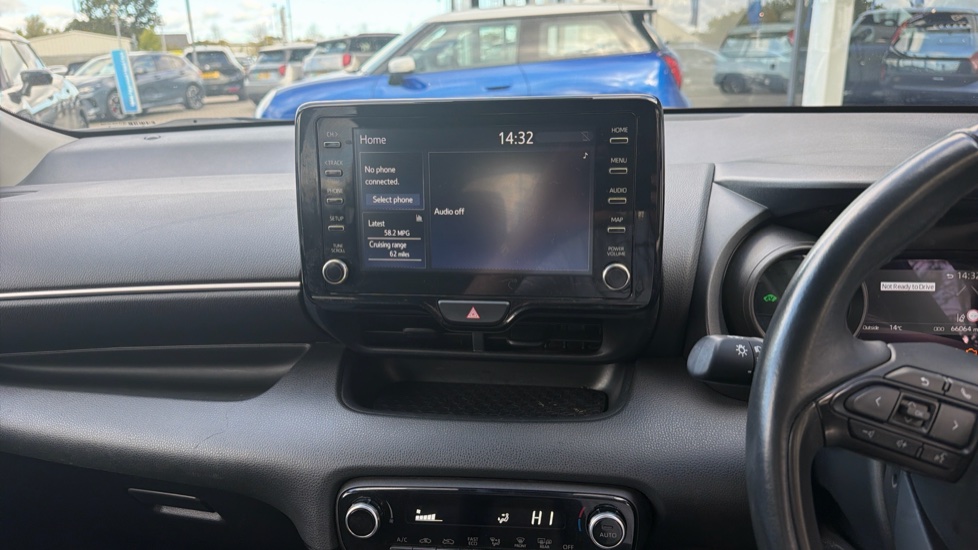 Toyota Yaris 1.5 Hybrid Design 5dr CVT Hybrid Hatchback - Image 8