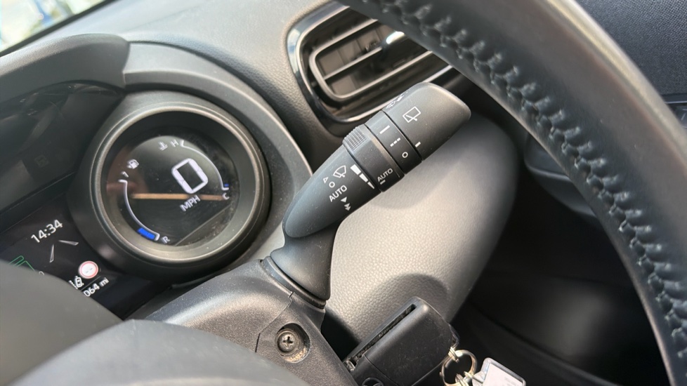 Toyota Yaris 1.5 Hybrid Design 5dr CVT Hybrid Hatchback - Image 27
