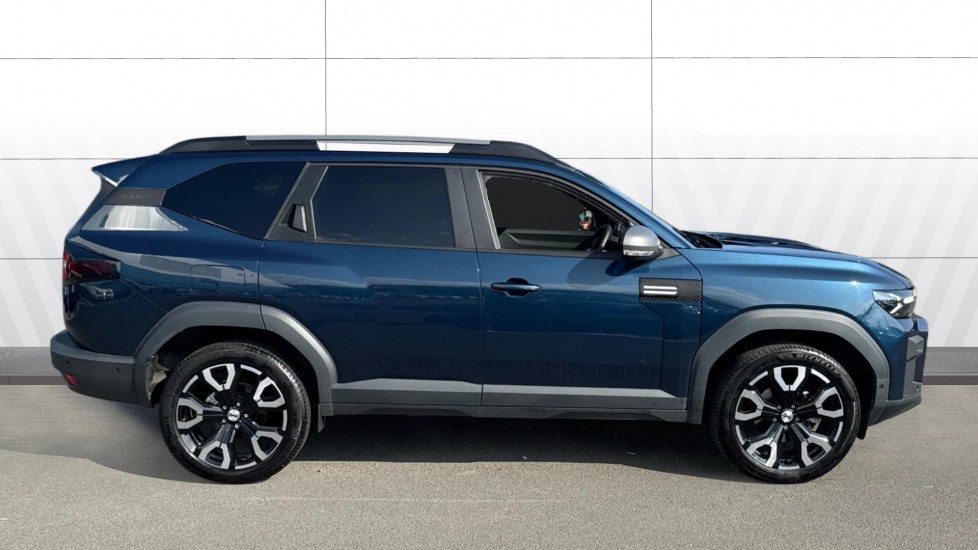Dacia Bigster 1.8 Hybrid 155 Journey 5dr Auto Hybrid Estate - Image 3
