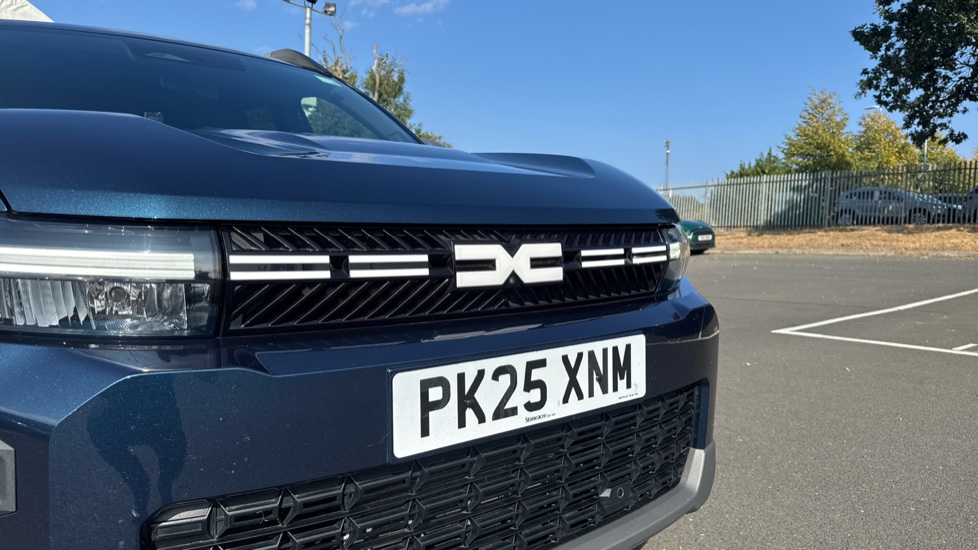 Dacia Bigster 1.8 Hybrid 155 Journey 5dr Auto Hybrid Estate - Image 25
