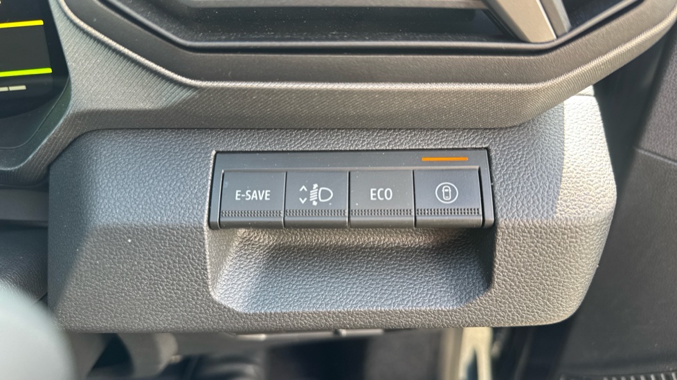 Dacia Bigster 1.8 Hybrid 155 Journey 5dr Auto Hybrid Estate - Image 38